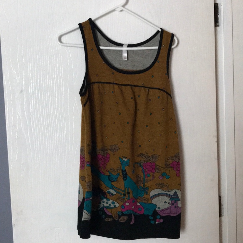 Cat and mushroom sleeveless sweater